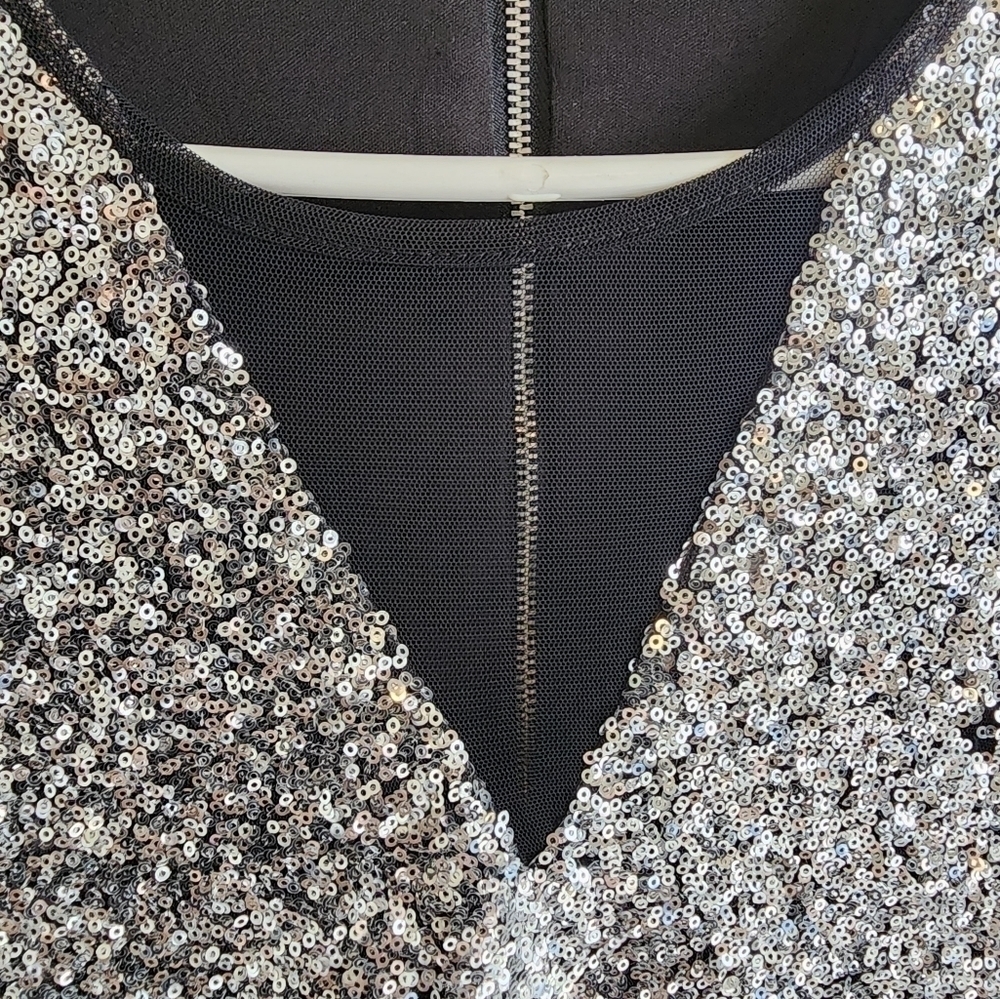 Guess Sequins dress size xs - Picture 3 of 4